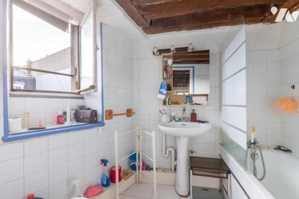 PARIS 2ème - VIVIENNE-GAILLON - DERNIER ETAGE - GRAND STUDIO 30M²