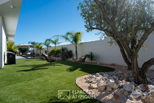 Remarquable villa aux lignes épurées avec piscine à Villeneuve-de-la-Raho