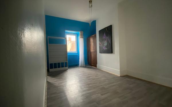 Immeuble à vendre    2 pièces • 137,17 m2 Decize