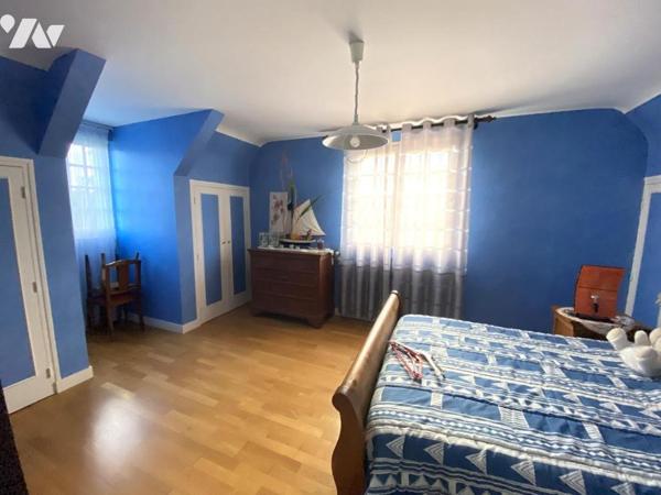 DOUVRES LA DELIVRANDE - DANS LE CENTRE