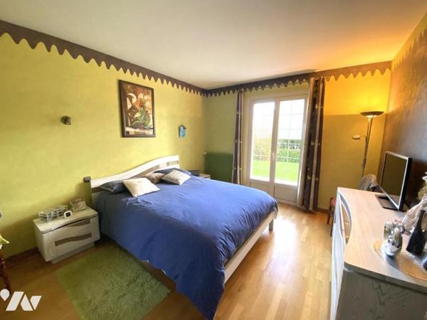 DOUVRES LA DELIVRANDE - DANS LE CENTRE