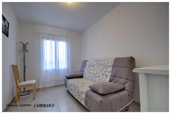 Dpt Charente Maritime (17), à vendre AIGREFEUILLE D'AUNIS maison P5 PLAIN PIED, TROIS CHAMBRES DONT UNE PARENTALE, DEUX SALLES D'EAU, GARAGE, PISCINE AU SEL, CARPORT