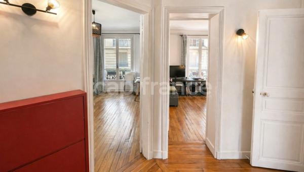 Paris 15 – 3 pièces traversant lumineux, charme de l'ancien au calme, en excellent état
