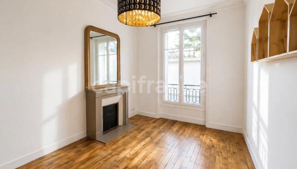 Paris 15 – 3 pièces traversant lumineux, charme de l'ancien au calme, en excellent état