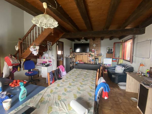Maison de 1983 de 126 M2 avec garage et jardin 758 M2