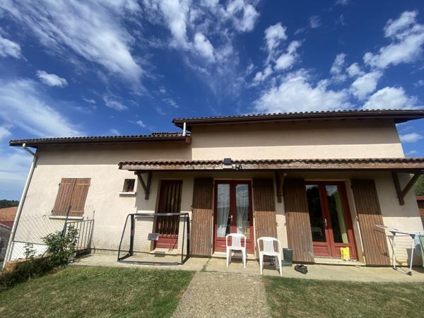 Maison de 1983 de 126 M2 avec garage et jardin 758 M2