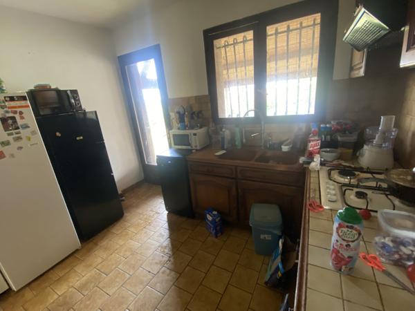 Maison de 1983 de 126 M2 avec garage et jardin 758 M2