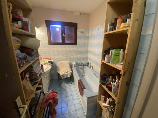 Maison de 1983 de 126 M2 avec garage et jardin 758 M2