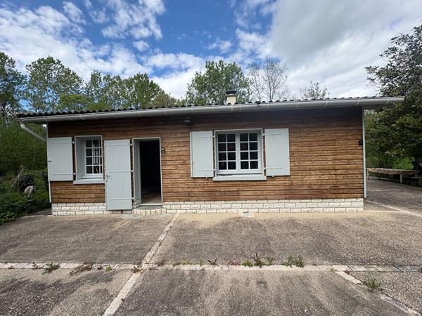 Maison 3 pièces avec étang et accès direct à l'Auxance