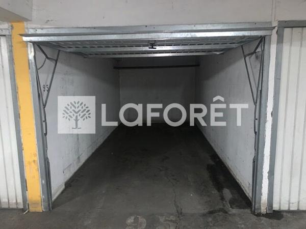 Location parking / box Villeurbanne - 95 € par mois