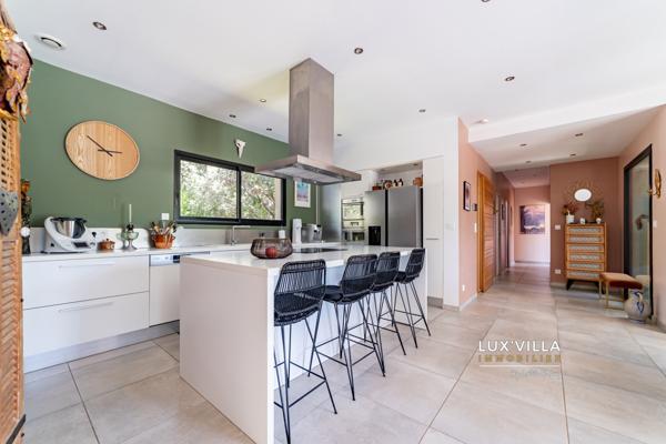 Montpellier (34000) Superbe propriété contemporaine de plain-pied - Pic Saint-Loup.