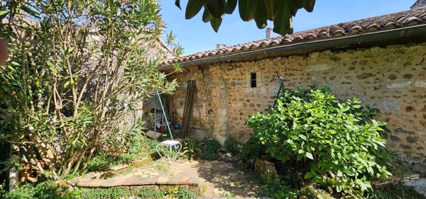 Pour les amoureux de l'authentique avec projet familial ou professionnel  tel que Gîte ou maison d'hôtes