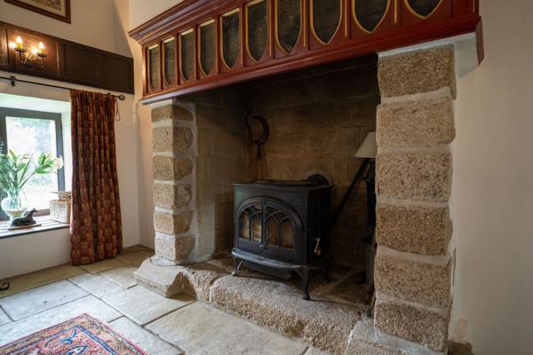 Propriété de caractère en Bretagne avec grand gîte, piscine et 1,6 hectare – résidence principale et potentiel de revenus près de Pontivy