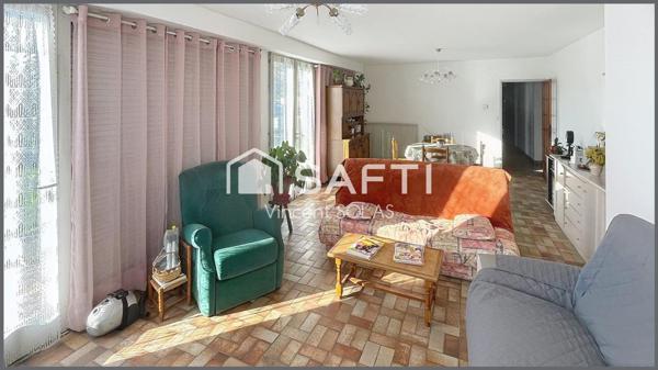 Maison sur Sous-Sol de 100m² - Jardin - Garage - 3 Chambres - Bien Entretenue