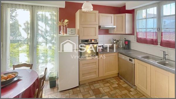 Maison sur Sous-Sol de 100m² - Jardin - Garage - 3 Chambres - Bien Entretenue