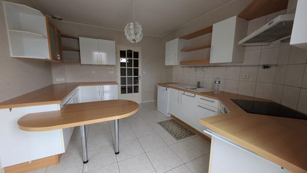 Maison  5 pièce(s)  4 chambre(s)  161 m²