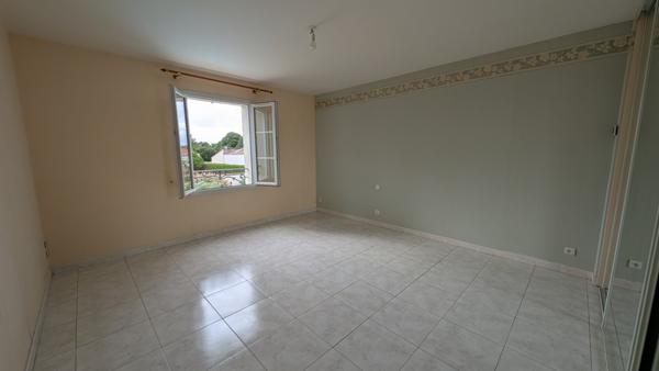 Maison  5 pièce(s)  4 chambre(s)  161 m²