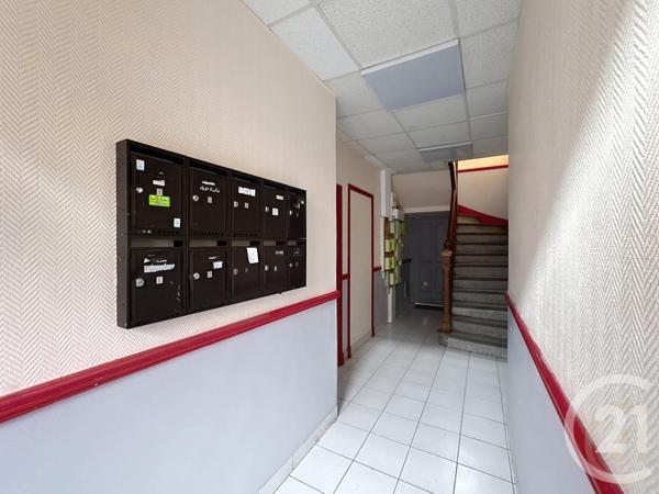 Immeuble à vendre  200 m2 COMPIEGNE - 60