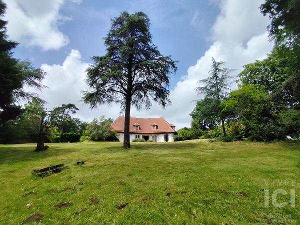 A VENDRE PROPRIÉTÉ ORVAULT BOURG "LA GREE" / VALLÉE DU CENS
