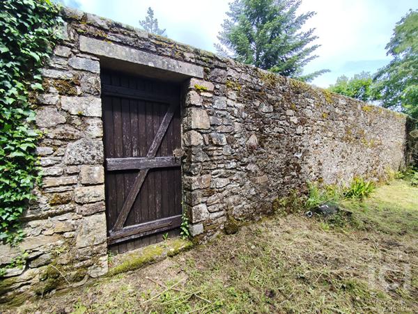A VENDRE PROPRIÉTÉ ORVAULT BOURG "LA GREE" / VALLÉE DU CENS