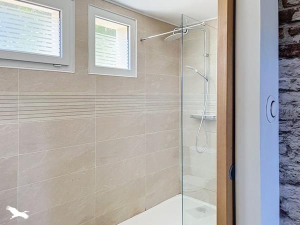 Immeuble 317 700 € Villeneuve-Tolosane 120 m² DPE C