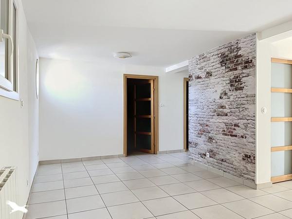 Immeuble 317 700 € Villeneuve-Tolosane 120 m² DPE C