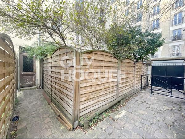 QUARTIER DES PUCES - 2 PIÈCES - 30,93 M²