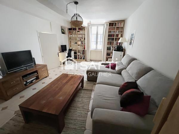 MAISON 5/6 CHAMBRES - TERRASSE - PARKING EXTERIEUR PRIVE