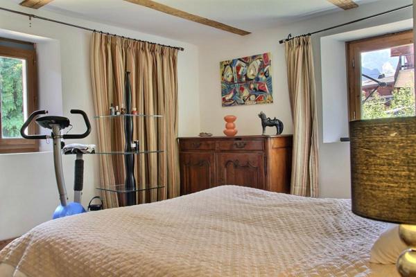 Haute savoie-Maison individuelle 7 pièces 245 m2