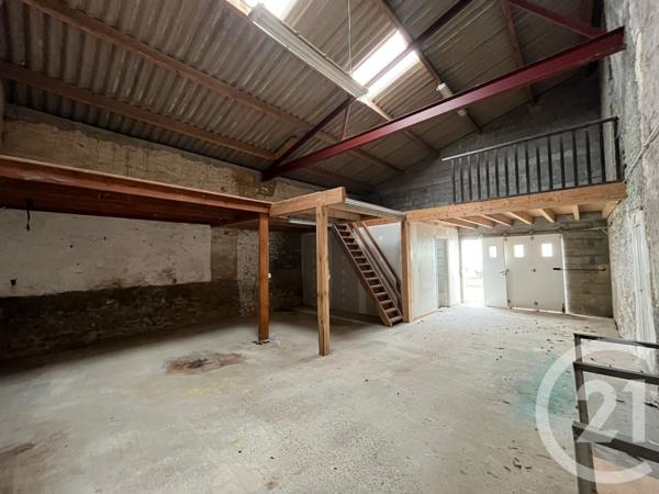 Parking à vendre  68 m2 STE GEMME - 17