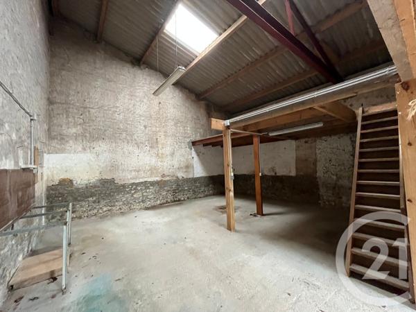 Parking à vendre  68 m2 STE GEMME - 17