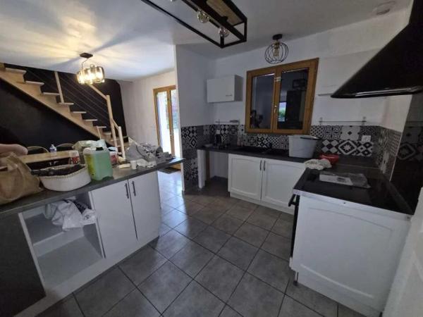 Vente                                                      Maison
                        
                     5 pièces                      140 m2                     à Le Pont-Chrétien-Chabenet
