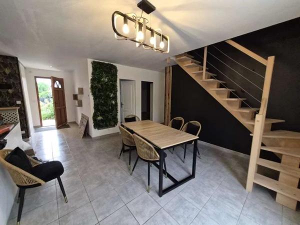 Vente                                                      Maison
                        
                     5 pièces                      140 m2                     à Le Pont-Chrétien-Chabenet