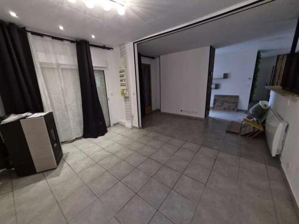 Vente                                                      Maison
                        
                     5 pièces                      140 m2                     à Le Pont-Chrétien-Chabenet