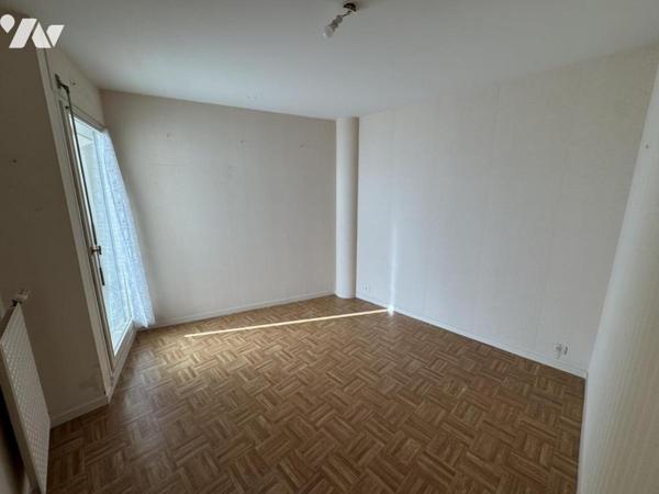 SABLE SUR SARTHE APPARTEMENT 3 ch - garage