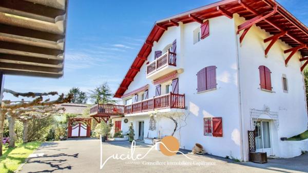 Maison basque avec vue panoramique sur les Pyrénées – Un véritable coup de cœur ! USTARITZ (64)