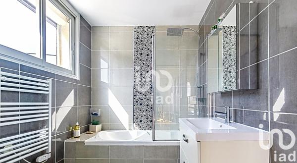 Maison à vendre 5 pièces 212 m² Marseille 8