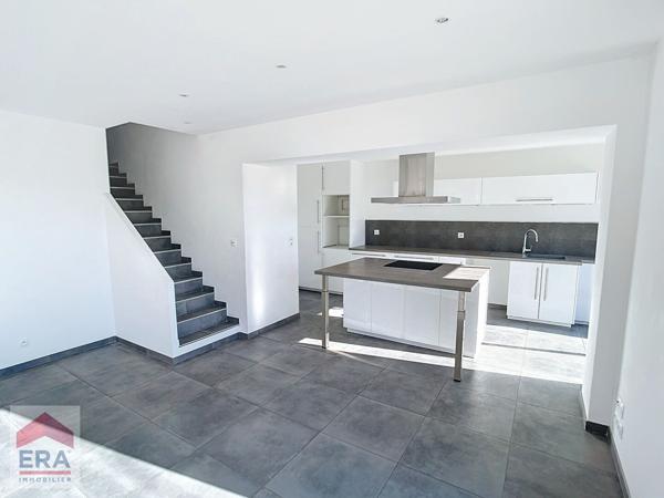 A louer Maison type 4 Marseille 13013 St Mitre Chateau Gombert terrasse jardin parkings