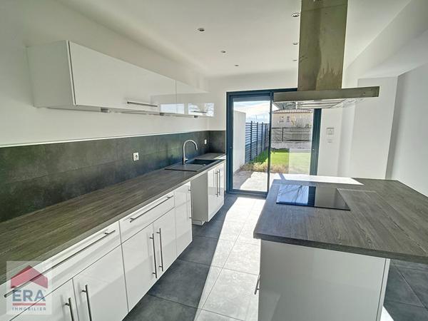 A louer Maison type 4 Marseille 13013 St Mitre Chateau Gombert terrasse jardin parkings