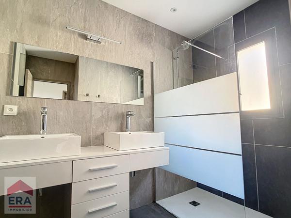 A louer Maison type 4 Marseille 13013 St Mitre Chateau Gombert terrasse jardin parkings