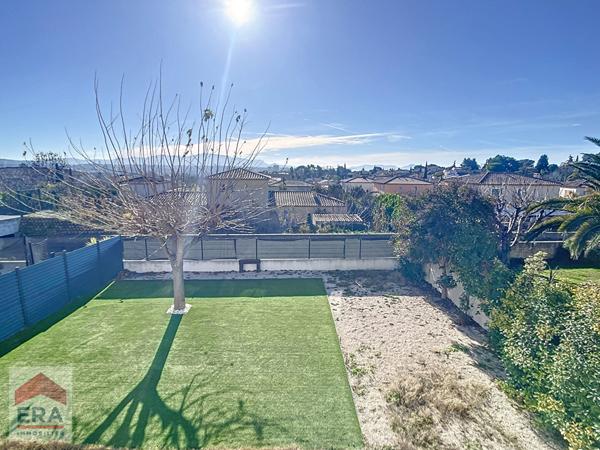 A louer Maison type 4 Marseille 13013 St Mitre Chateau Gombert terrasse jardin parkings