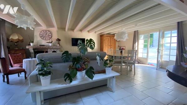 Moustoir Ac jolie longère bretonne  