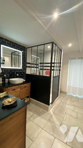 Moustoir Ac jolie longère bretonne  