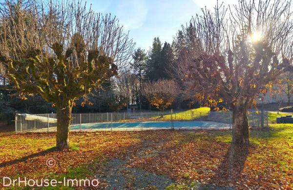 Château à vendre 12 pièces de 750 m²