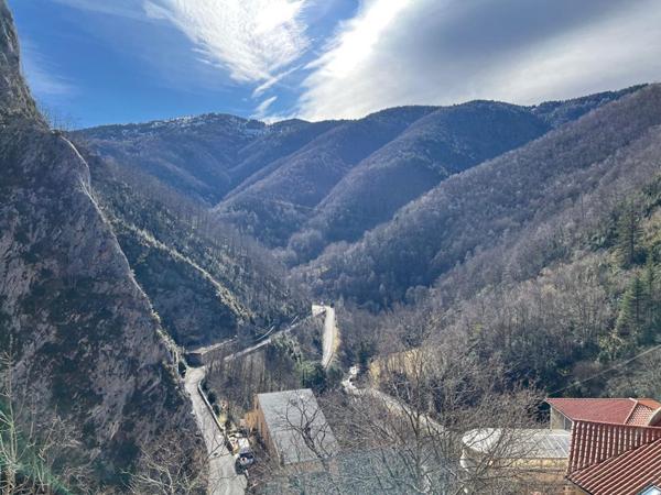 Charmant studio de 23 m2 à Prats De Mollo La Preste proche cure, idéal  investissement locatif