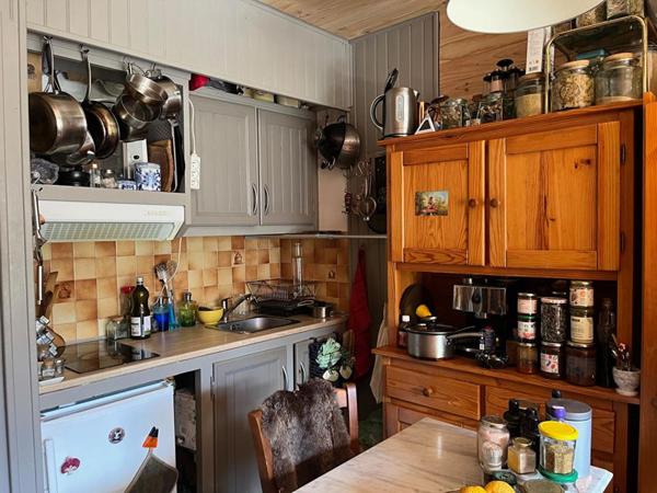 Charmant studio de 23 m2 à Prats De Mollo La Preste proche cure, idéal  investissement locatif