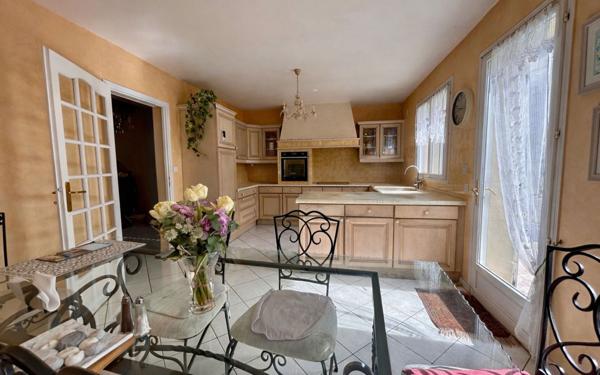 Maison à vendre    5 pièces •  Mennecy