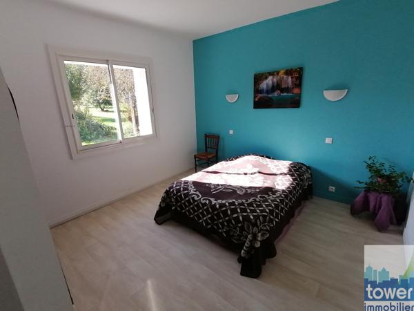 A 10 minutes de Montech - 2 maisons attenantes et hangar sur un terrain de 2,4 ha