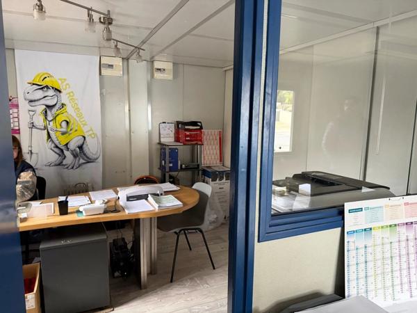 Location                                                      Immeuble
                        
                                         200 m2                     à Malemort-sur-Corrèze