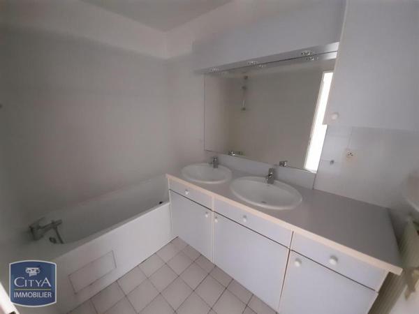 Appartement à louer 3 pièces 71.59m²